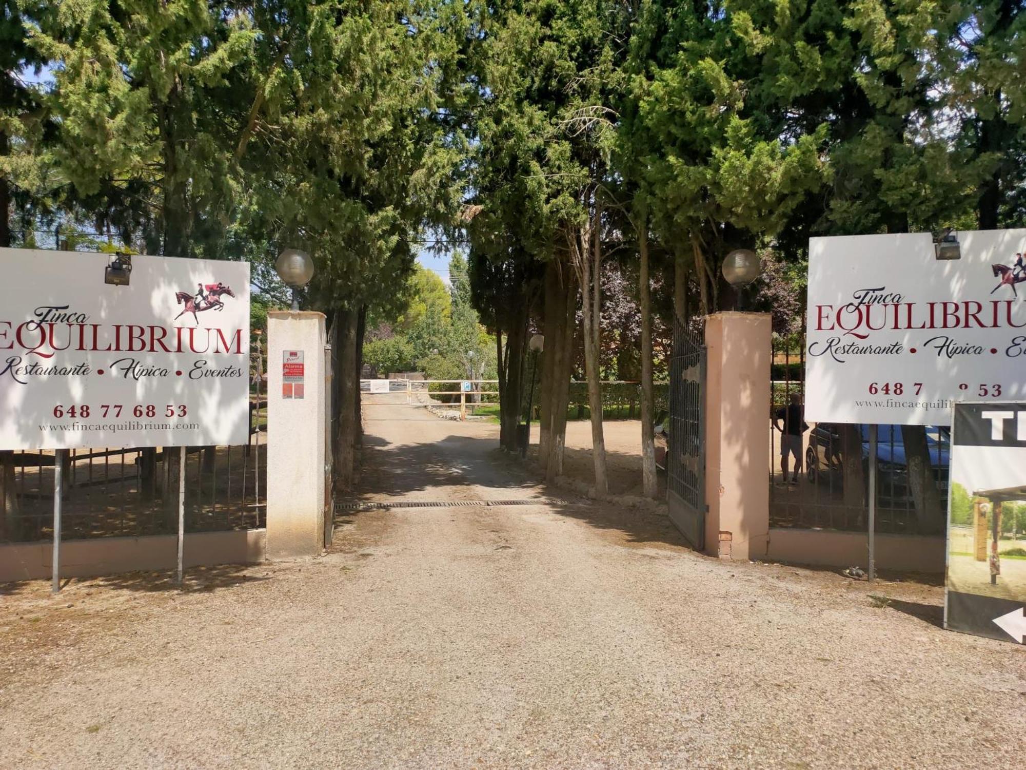 Bungalow Golosina Torrelaguna エクステリア 写真