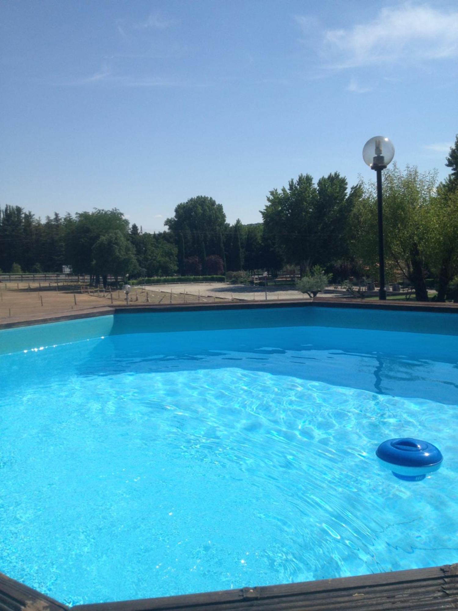 Bungalow Golosina Torrelaguna エクステリア 写真